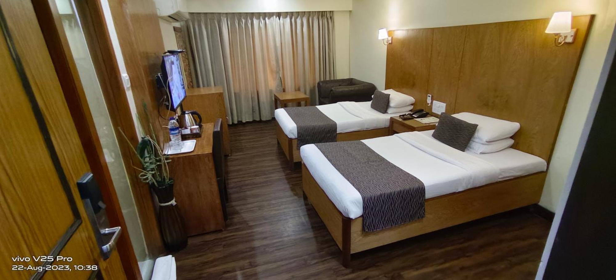 Hotel Kings International Juhu à Bombay Extérieur photo