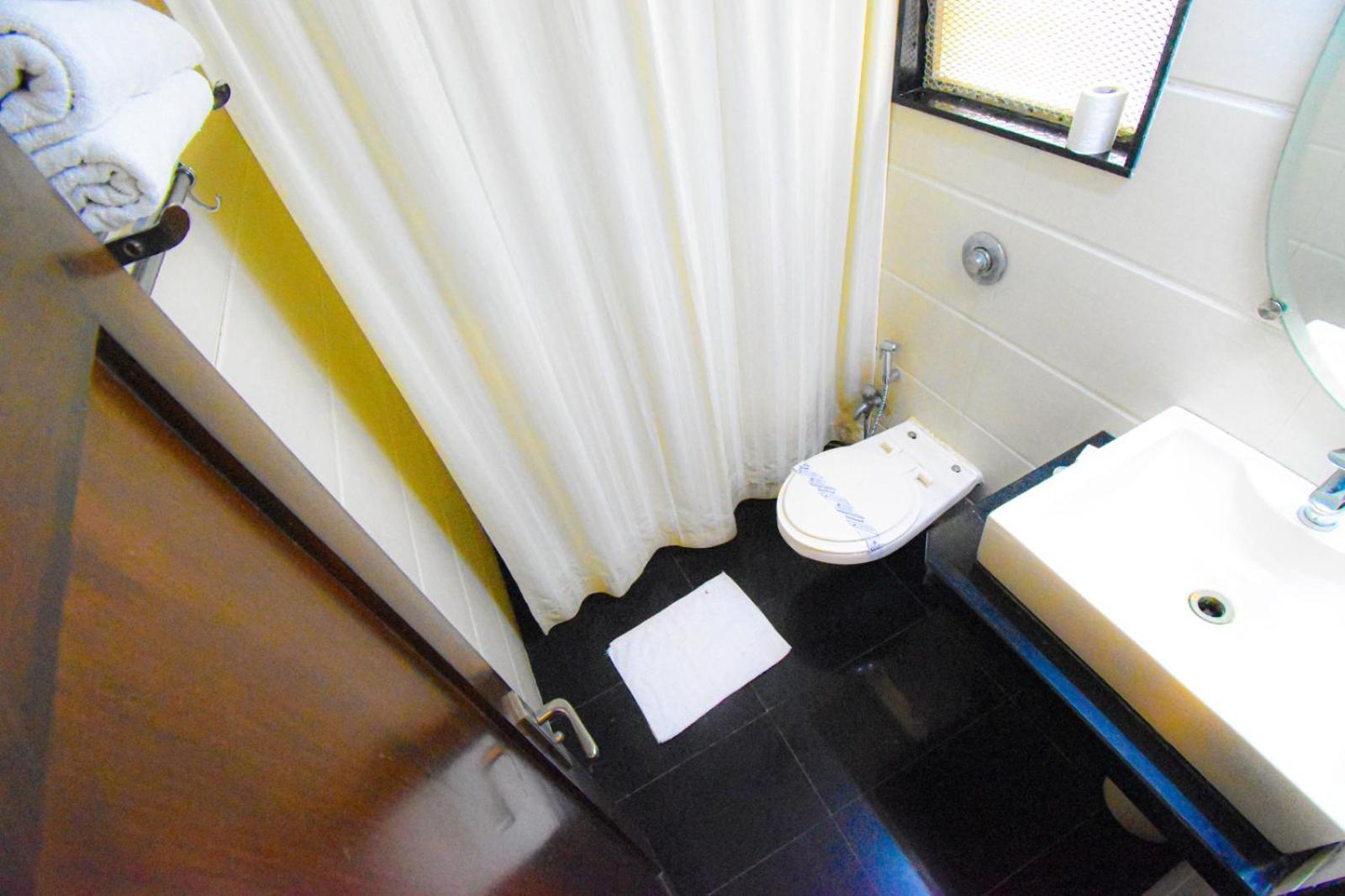 Hotel Kings International Juhu à Bombay Extérieur photo