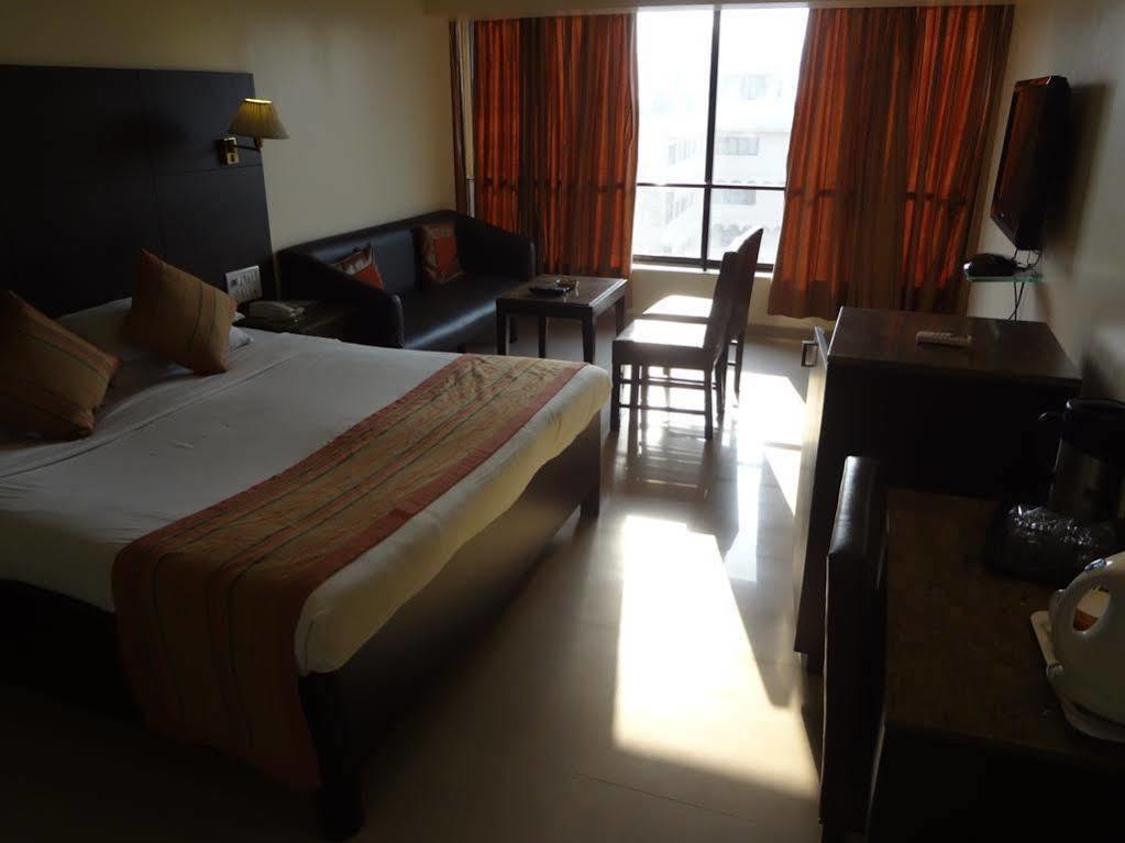 Hotel Kings International Juhu à Bombay Extérieur photo